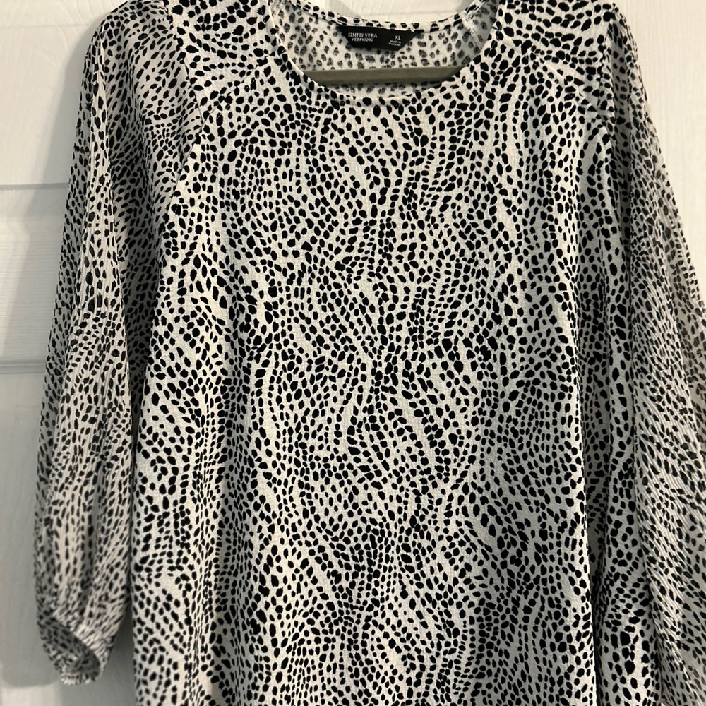 Simply Vera Vera Wang Black and White Dotted Blouse
